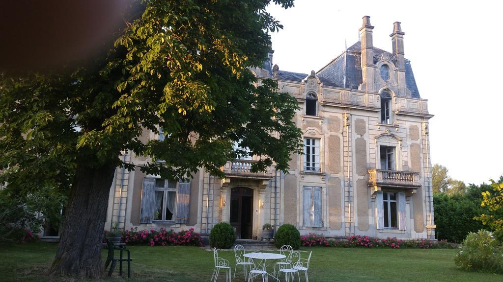 بازاس Chambres & Studios Chateau Saint Vincent المظهر الخارجي الصورة