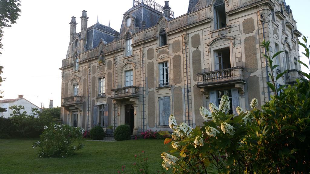 بازاس Chambres & Studios Chateau Saint Vincent المظهر الخارجي الصورة